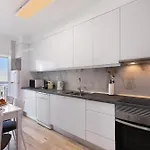 Justo\'S House